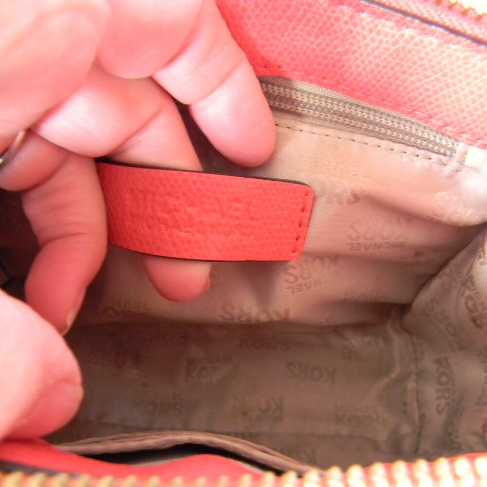 MICHAEL KORS FLORENCE PINK PEBBLE LEATHER SMALL CROSSBODY LOGO MK - Picture 9 of 9